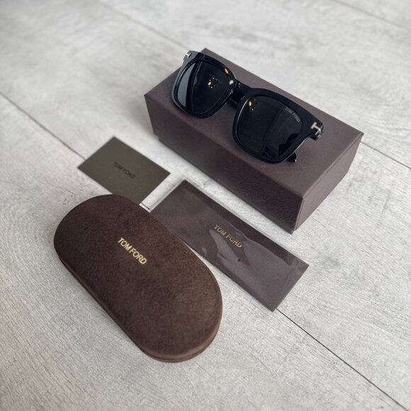 Tom Ford Tortoise Square Sunglasses - Viral Y2K Babe Vibe main image 9